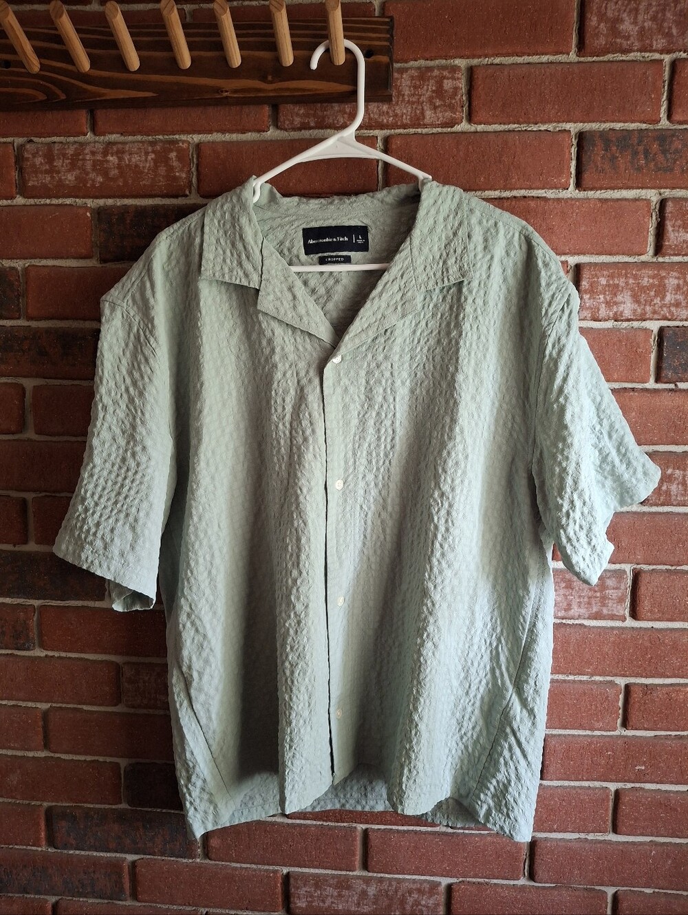Abercrombie & Fitch Light Sage Textured Short-Sleeve Button-Down Shirt